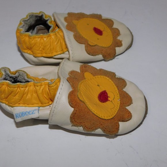 Robeez 0-6 months Yellow Lion Soft Sole Shoe - Picture 2 of 6
